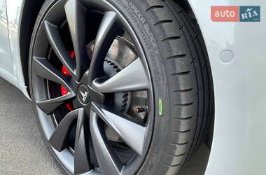Седан Tesla Model 3 2020 в Києві