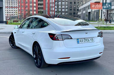 Седан Tesla Model 3 2020 в Києві