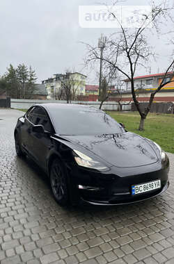 Седан Tesla Model 3 2018 в Львові