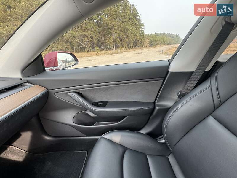 Седан Tesla Model 3 2018 в Ахтырке фото 10 Седан Tesla Model 3 2018 в Ахтырке