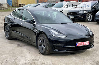 Седан Tesla Model 3 2020 в Киеве