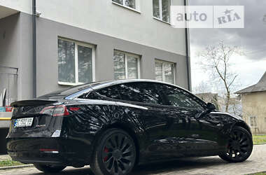 Седан Tesla Model 3 2023 в Самборе