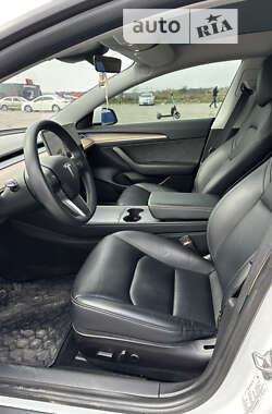 Седан Tesla Model 3 2021 в Виннице