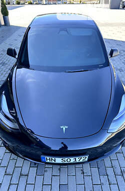 Седан Tesla Model 3 2023 в Хусте