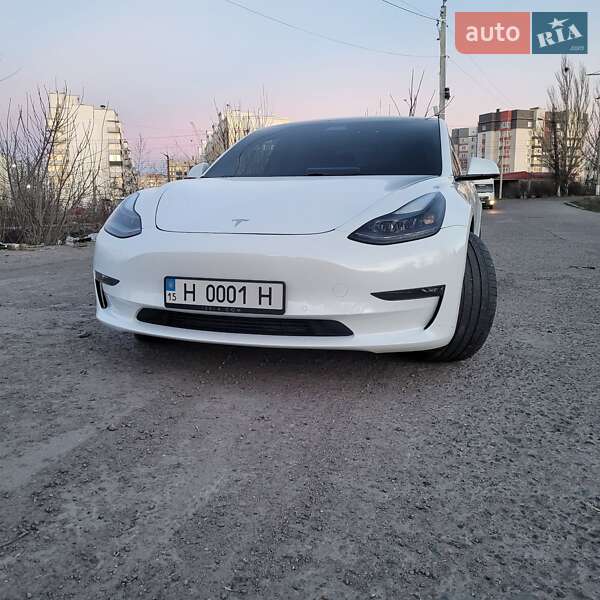 Седан Tesla Model 3 2021 в Миколаєві