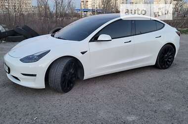 Седан Tesla Model 3 2021 в Николаеве