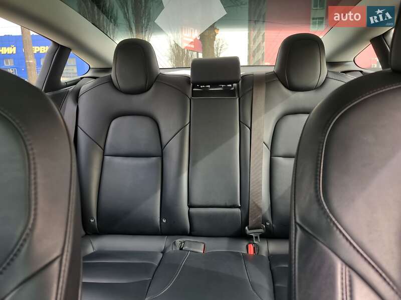 Седан Tesla Model 3 2018 в Хмельницькому