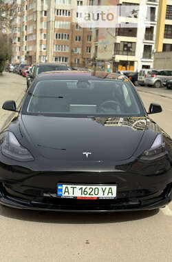 Седан Tesla Model 3 2018 в Івано-Франківську