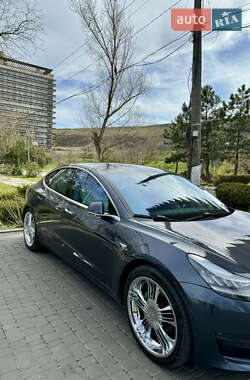 Седан Tesla Model 3 2019 в Одессе