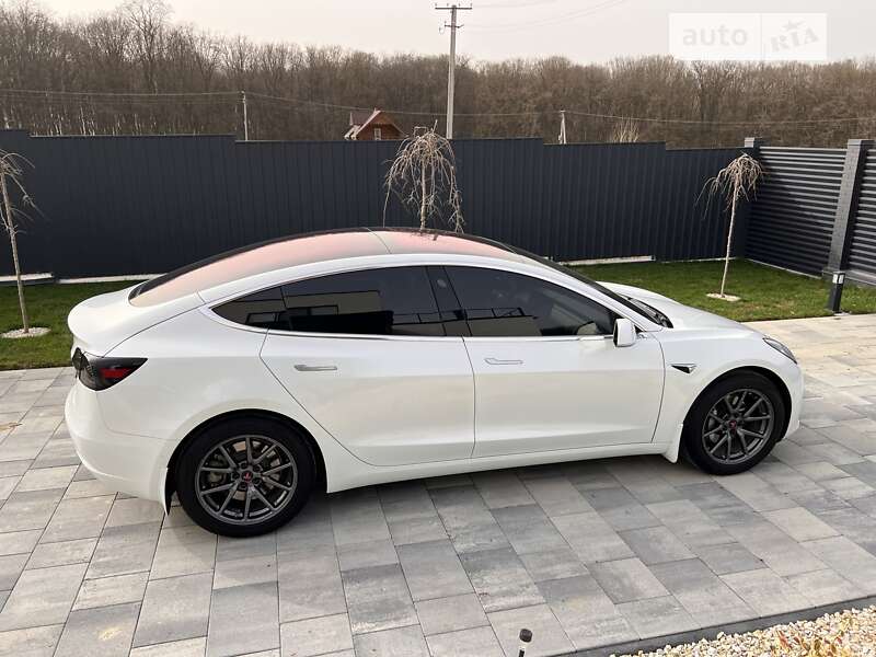 Седан Tesla Model 3 2018 в Хмельницком