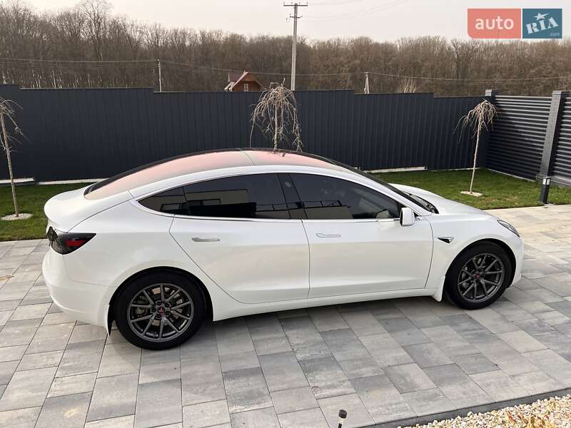 Tesla Model 3 2018