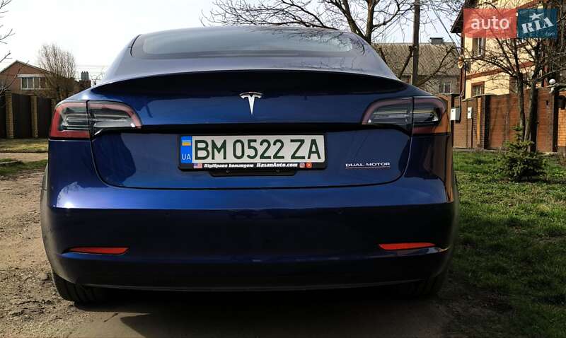 Седан Tesla Model 3 2019 в Сумах