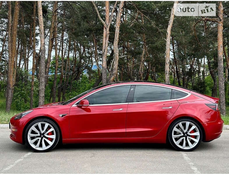 Седан Tesla Model 3 2018 в Киеве