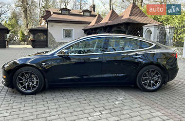 Седан Tesla Model 3 2018 в Львове