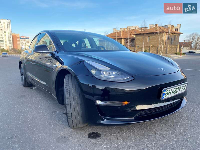 Седан Tesla Model 3 2019 в Одесі