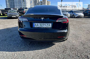 Седан Tesla Model 3 2019 в Киеве