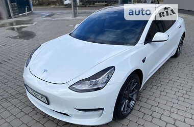 Седан Tesla Model 3 2020 в Львове