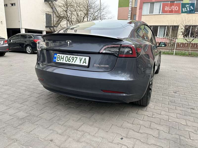 Седан Tesla Model 3 2021 в Одессе