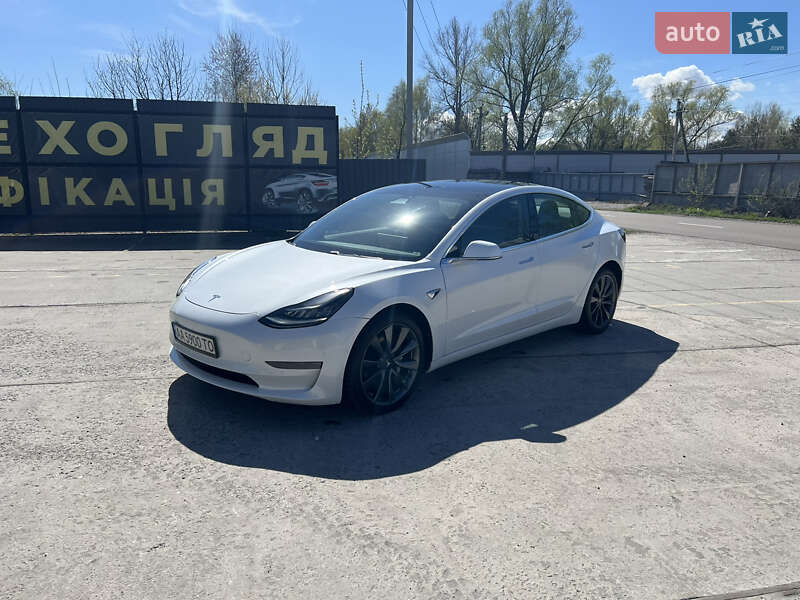 Tesla Model 3 2019