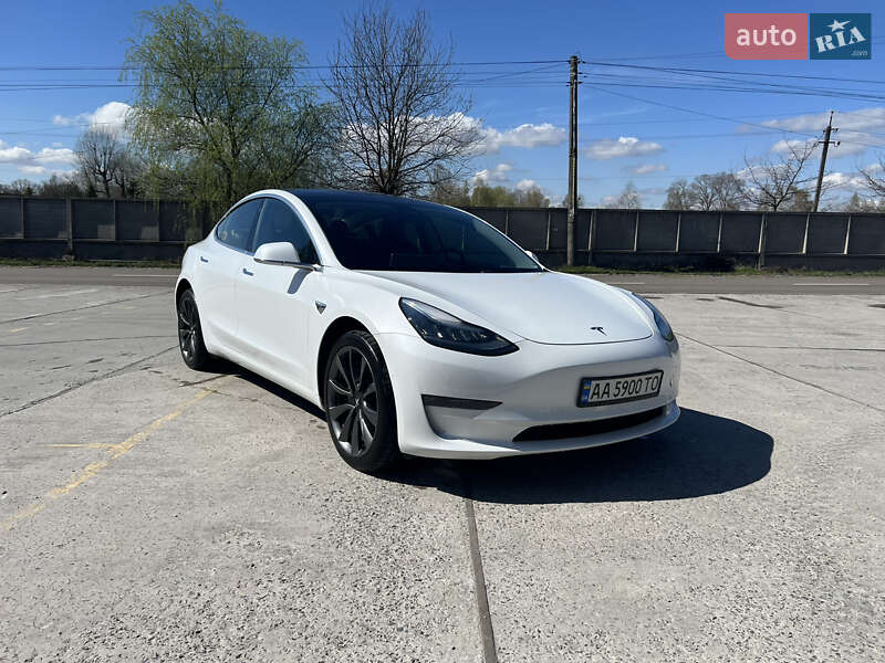 Седан Tesla Model 3 2019 в Києві