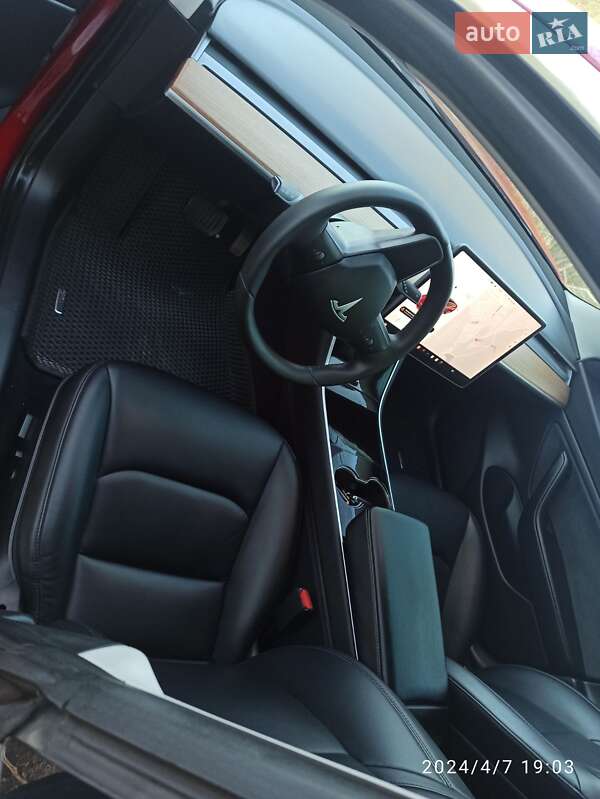 Седан Tesla Model 3 2019 в Виннице