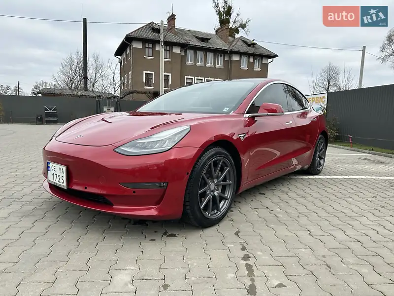 Седан Tesla Model 3 2018 в 