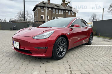 Седан Tesla Model 3 2018 в Черновцах