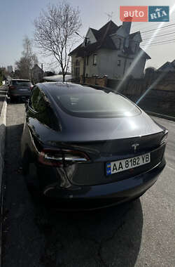 Седан Tesla Model 3 2022 в Києві