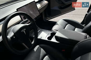 Седан Tesla Model 3 2022 в Киеве