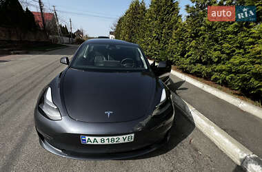 Седан Tesla Model 3 2022 в Киеве