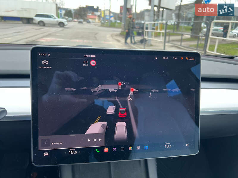 Седан Tesla Model 3 2021 в Львове