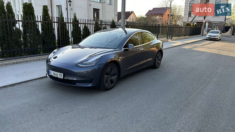 Седан Tesla Model 3 2020 в Киеве