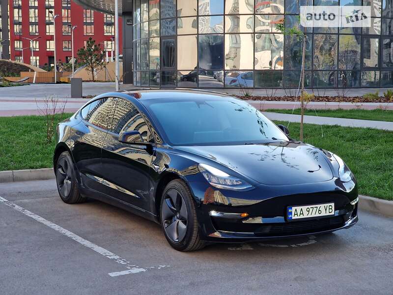 Седан Tesla Model 3 2019 в Киеве