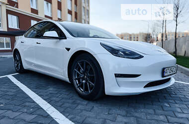 Седан Tesla Model 3 2022 в Києві