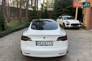 Седан Tesla Model 3 2018 в 