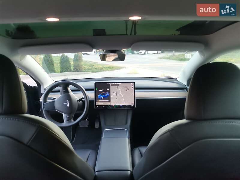 Седан Tesla Model 3 2021 в Вінниці