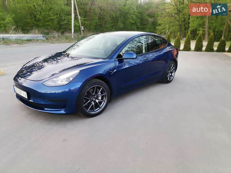 Седан Tesla Model 3 2021 в Вінниці