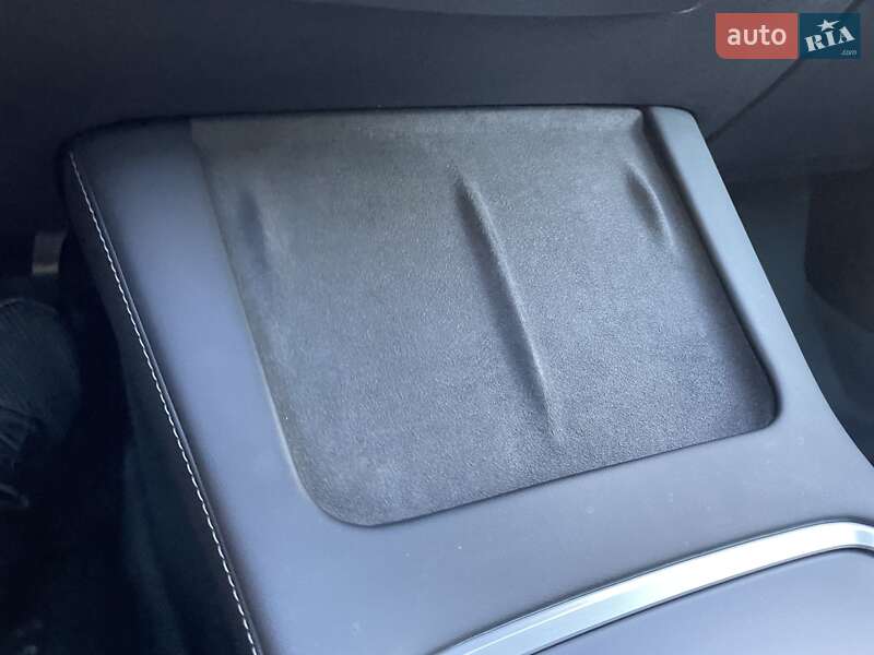 Седан Tesla Model 3 2021 в Кременчуге