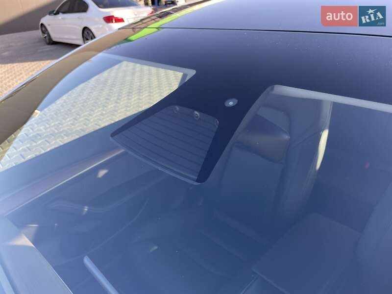 Седан Tesla Model 3 2021 в Кременчуге