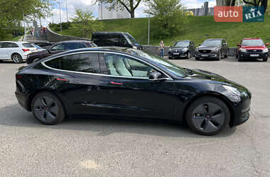 Седан Tesla Model 3 2019 в Киеве
