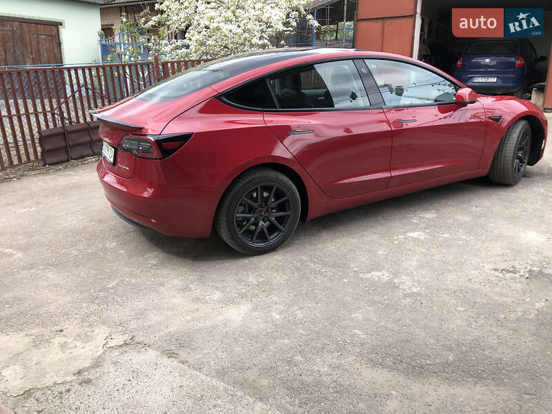 Седан Tesla Model 3 2021 в Тернополі