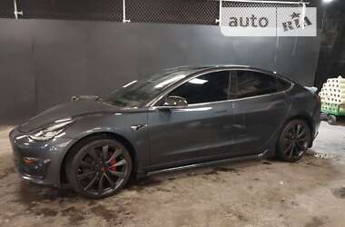 Седан Tesla Model 3 2020 в Рівному