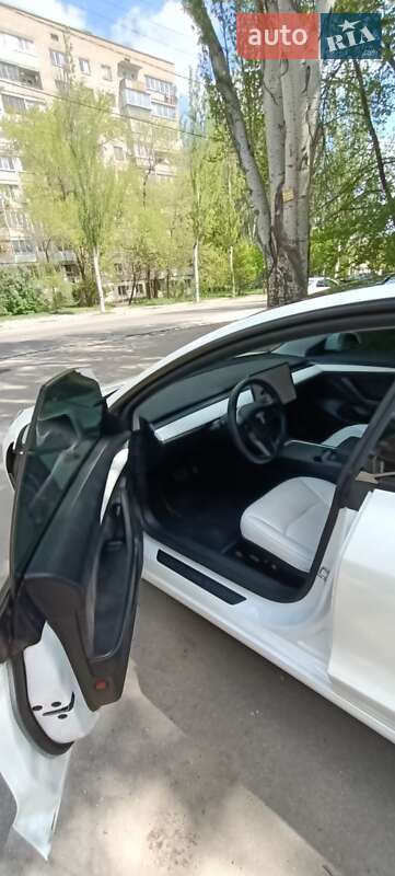 Седан Tesla Model 3 2021 в Запоріжжі