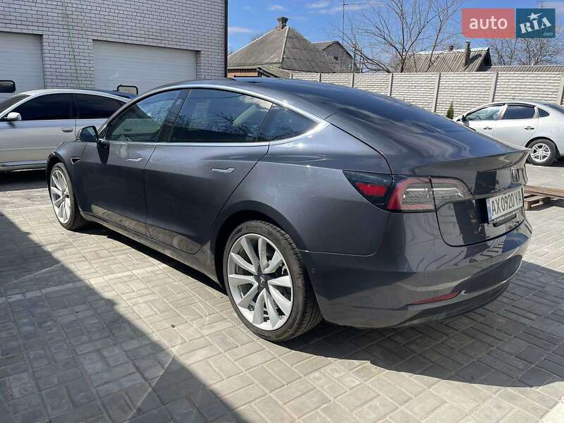 Седан Tesla Model 3 2019 в Харкові