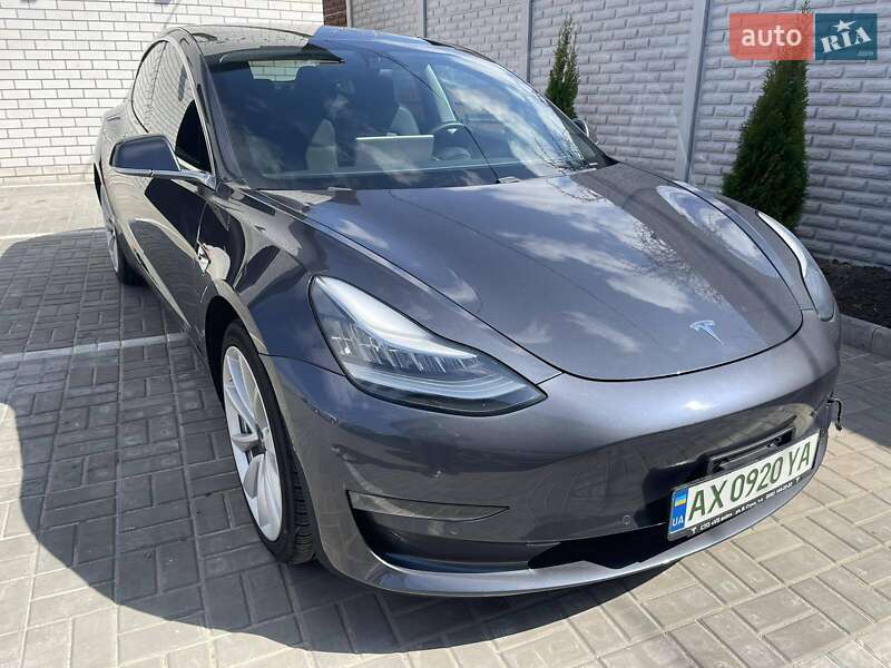 Седан Tesla Model 3 2019 в Харкові