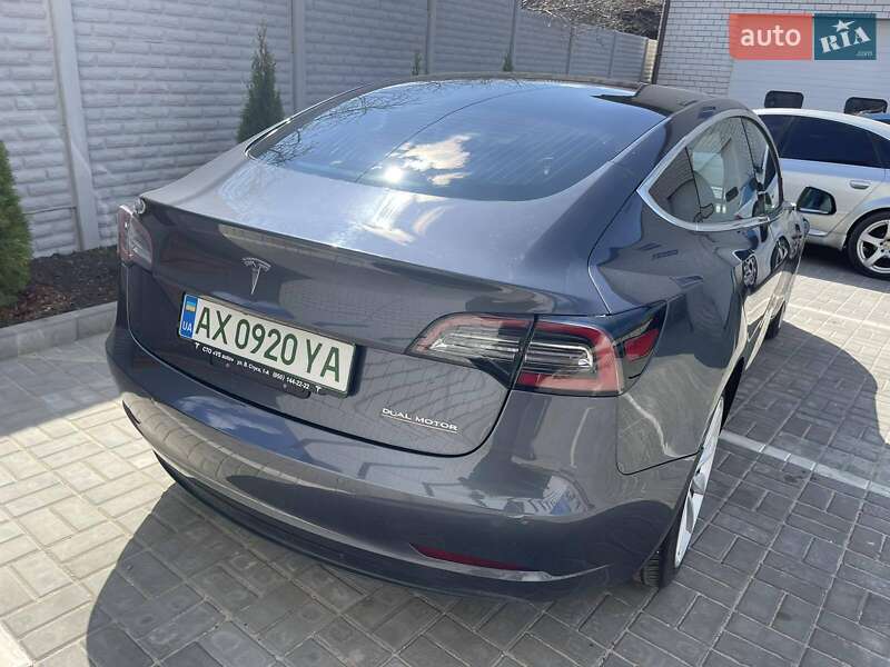 Седан Tesla Model 3 2019 в Харкові
