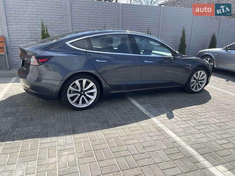 Седан Tesla Model 3 2019 в Харкові