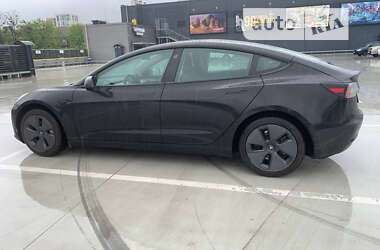 Седан Tesla Model 3 2021 в 