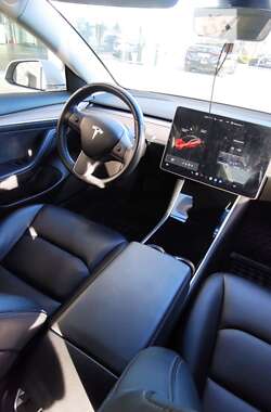 Седан Tesla Model 3 2019 в Полтаве