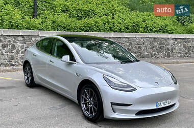 Седан Tesla Model 3 2018 в 